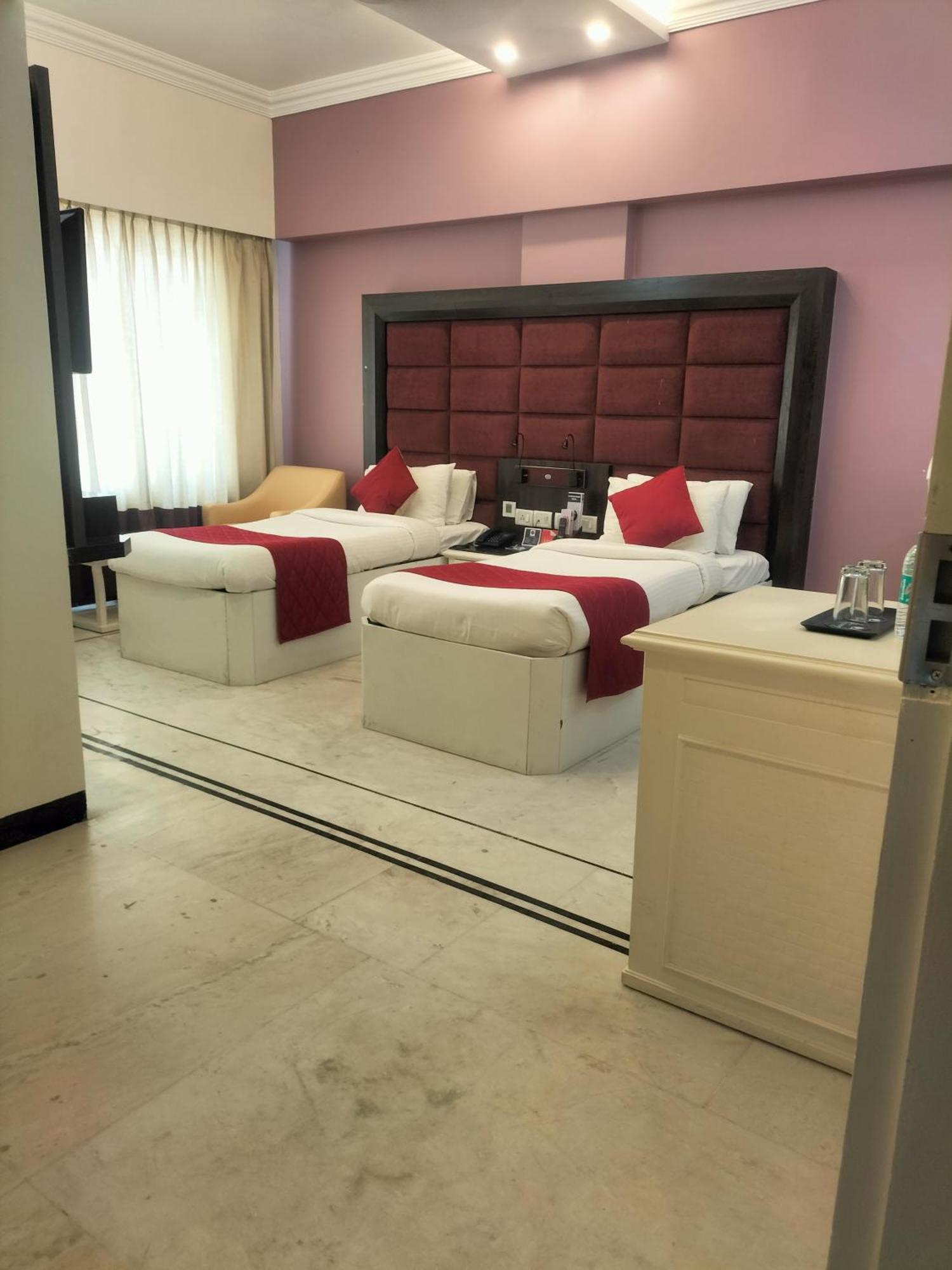 Zip By Spree Hotels Surabi International Vellore Exteriör bild