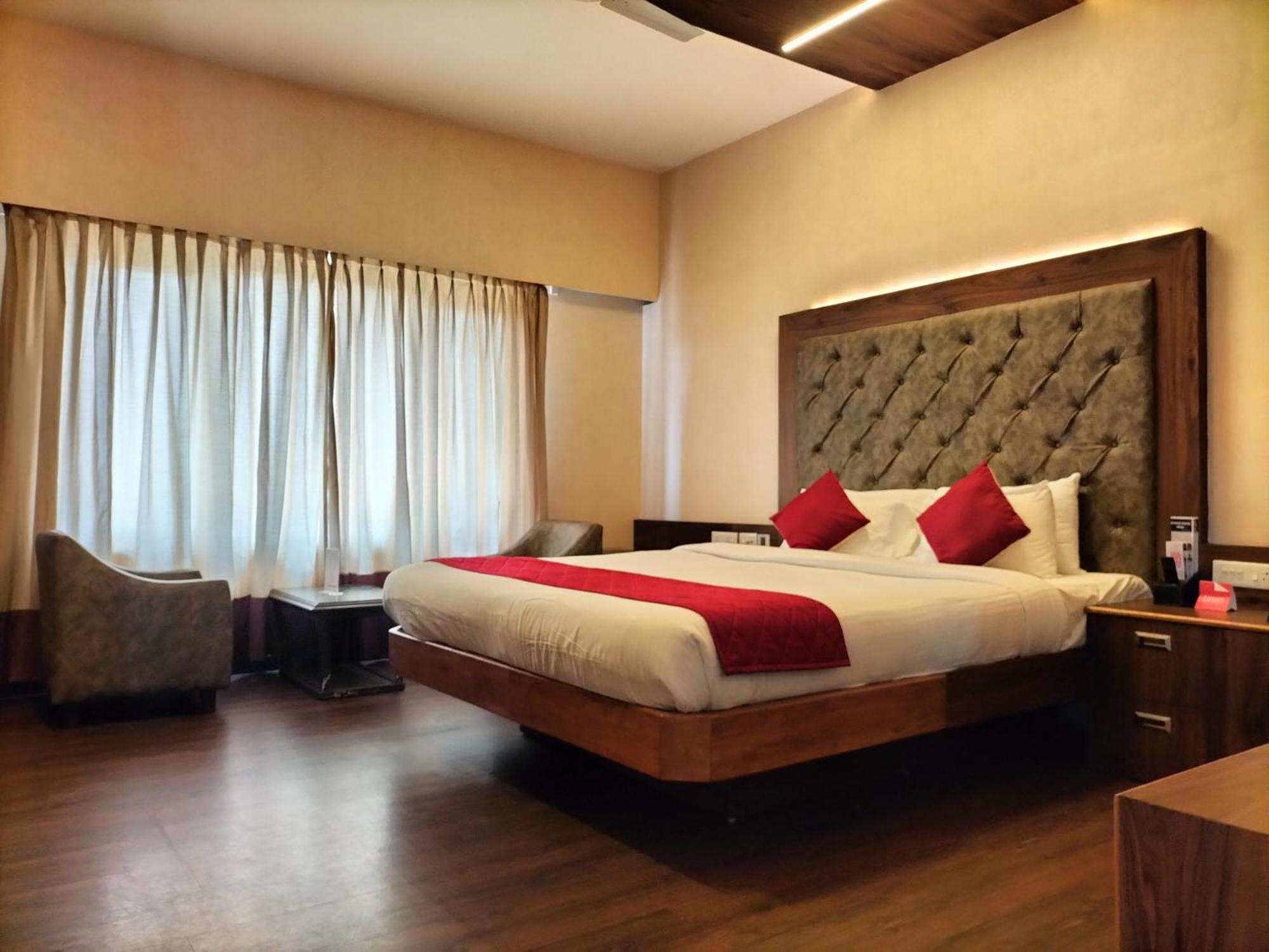 Zip By Spree Hotels Surabi International Vellore Exteriör bild