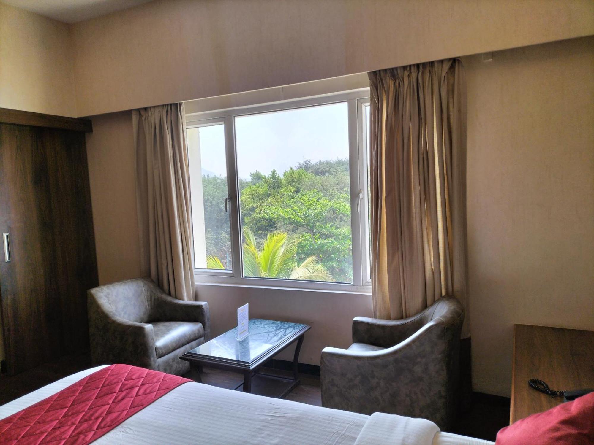 Zip By Spree Hotels Surabi International Vellore Exteriör bild