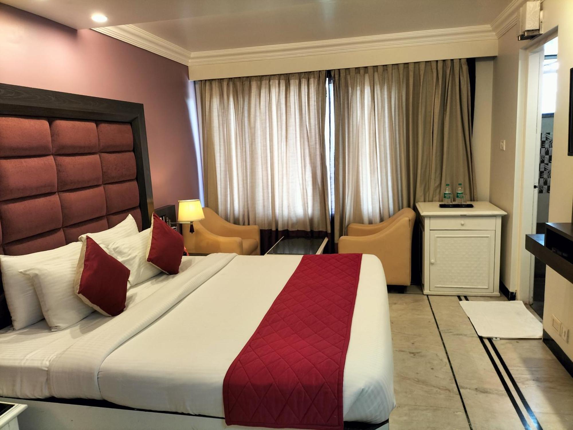 Zip By Spree Hotels Surabi International Vellore Exteriör bild